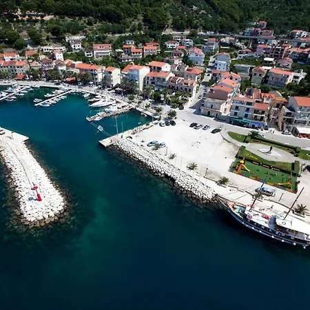 Gaston Podgora (Split-Dalmatia)