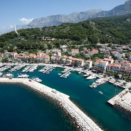 Gaston Apartment Podgora