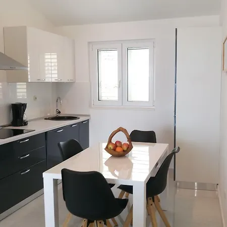 Apartment Gaston Podgora (Split-Dalmatia)